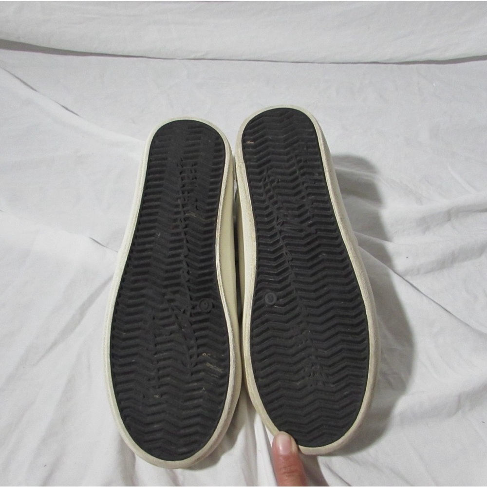 Vintage Havana White Sneakers with Green Accent - Picture 9 of 9